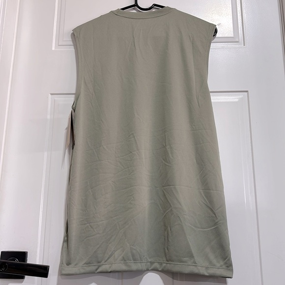 The Nike Tee Training DRI-FIT crewneck muscle, Swoosh logo, athletic,lightweight - Picture 8 of 8